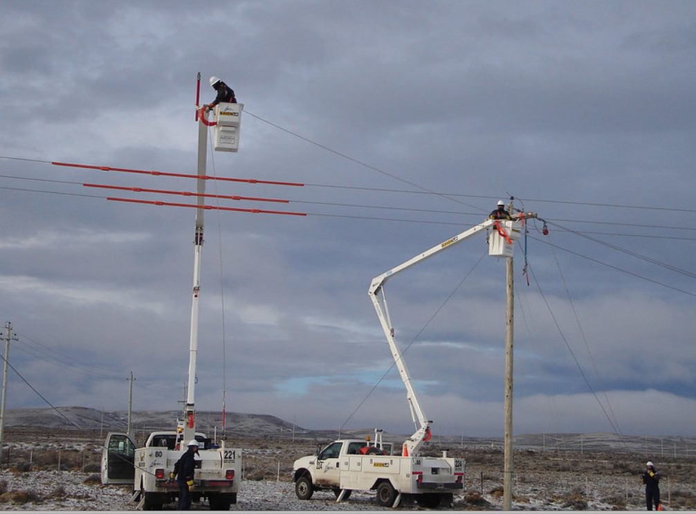Hidroelevadores trabajando en línea eléctrica